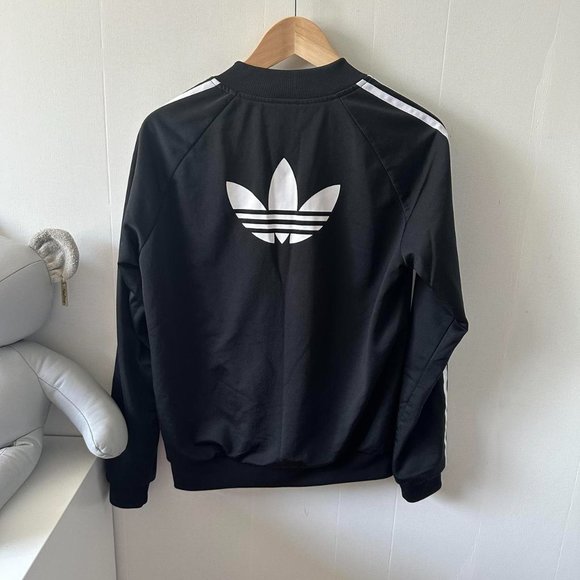 Black Adidas bomber jacket - Picture 5 of 8